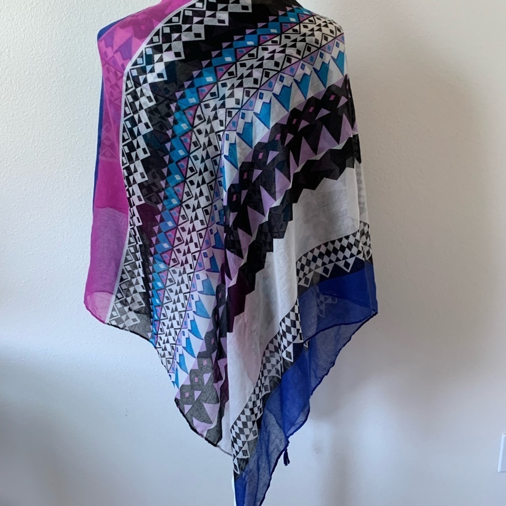 Scarf - Picture 2 of 8